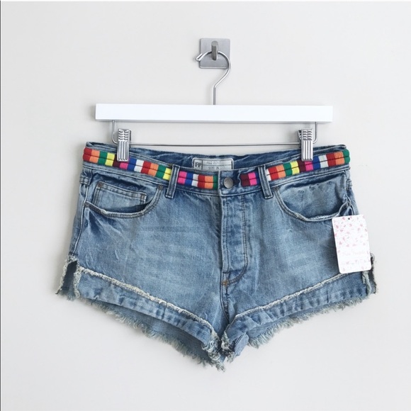 Free People Elliot Denim Shorts Light Wash - Picture 2 of 8